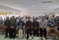 Pejabat Pemprov Banten bersama kepolisian dan Peserta dalam ajang Maxim Quiz yang diikuti puluhan siswa SMA sederajat di Gedung Pramuka Kwarda Banten, Kota Serang. Dok (Totalbanten.com)
