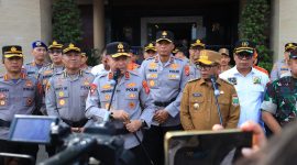 Kapolda Banten bersama Gubernur Banten Memberikan keterangag usai Apel kesiap Siagaan Karhutla, Dok (Ist/Totalbanten.co)