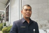 Kepala Dinas Pekerjaan Umum dan Penataan Ruang (DPUPR) Kabupaten Serang, Mochamad Roni Natadipraja, memberikan keterangan kepada pers, Dok (Pung/Totalbanten.com)