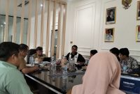 BEM Nusantara (BEM Nus) Banten, membahas anggaran belanja tenaga ahli bersama pejabat Kominfo Banten, Dok (Totalbanten.com)