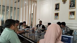 BEM Nusantara (BEM Nus) Banten, membahas anggaran belanja tenaga ahli bersama pejabat Kominfo Banten, Dok (Totalbanten.com)