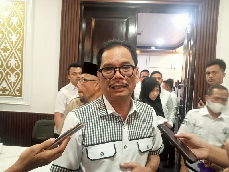 Sekertaris Daerah Kota Serang, Nanang Saefudin, memberikan keterangan kepada pers, Dok : (Wawan/Totalbanten.com)