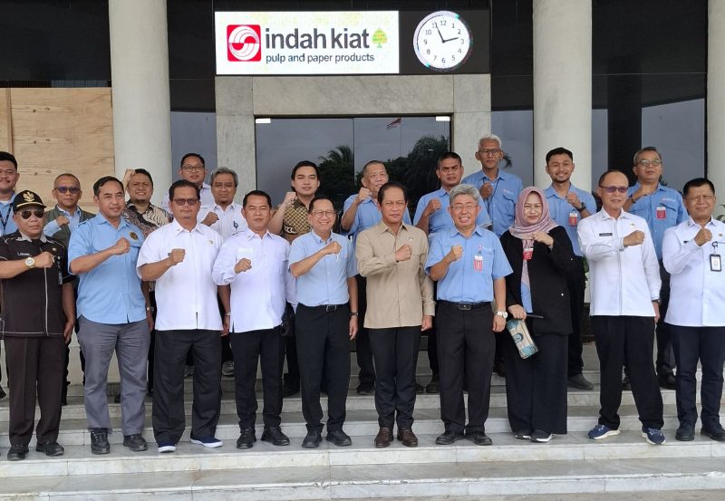 Wamenkop Bidang Pangan, Hanif Faisol Nurrafiq Kunjungi PT Indah Kiat Tbk, Kabupaten Serang (Ipung/totalbanten). 