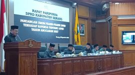 Azmy Maulidy Sampaikan Pandangan Fraksi Partai PDIP Perjuangan (Pung/totalbanten). 