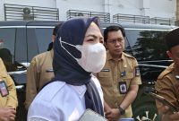 Bupati Serang Ratu Rachmatuzzakiah Usai Rapat Audiensi di Pemerintahan Kota Serang ( Pung:totalbanten). 