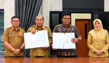 Dinas Ketahanan Pangan Provinsi Banten Tandatangani Kontrak Kerjasama dengan PT Pos Indonesia (Pung/totalbanten). 