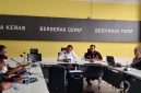Kepala DPUPR Banten Arlan Marzan saat menerima audiensi perwakilan Gerakan Semboyan Mahasiswa Bela Keadilan (Sembilan) bersama Aliansi Masyarakat Peduli Pembangunan (AMPP), Dok (Totalbanten.com).