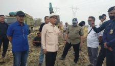 Yandri Susanto Mentri PDT Segel Tambang Diduga Ilegal di Kecamatan Keragilan(totalbanten). 