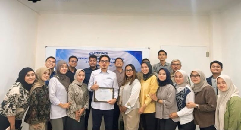 Ketua DPC PERADI Rangkasbitung Jimi Siregar bersama pengurus dan anggota usai mengikuti pendidikan dan pelatihan mengenai PKPU dan kepailitan di Kantor DPC PERADI Rangkasbitung, (Dok)