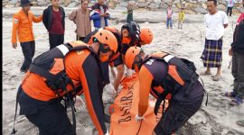Basarnas Evakuasi Mayat di Pesisir Barat lampung, (Dok)