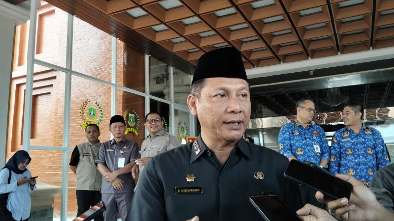 Sekretaris Daerah Banten, Deden A Hartawan saat memberikan keterangan pers. (Dok)