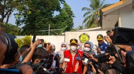 Gubernur Banten Andra Soni meminta warga waspada paparan Abu Vulkanik Gunung Anak Krakatau. (Dok)