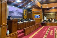 Bupati Serang, Ratu Rachmatuzzakiyah, Saat Memberikan Jawaban Pandangan Fraksi DPRD Kabupaten Serang (Pung/totalbanten) 