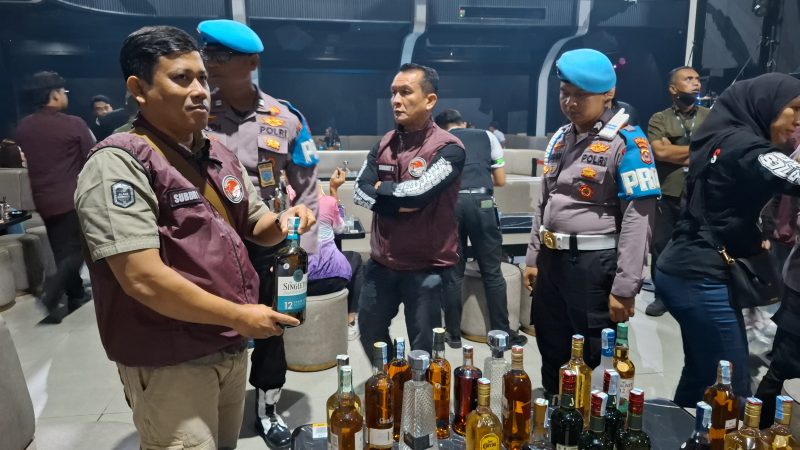 Ditresnarkoba Polda Banten dan di Dampingi Provam Polda merazia dua tempat hiburan malam di kawasan Citra Raya, Kabupaten Tangerang, Dok (Dir/Total Banten)