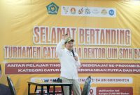 Wakil Gubernur Banten, Dimyati Natakusumah saat membuka turnamen catur antar pelajar. (Dok)