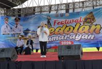 Bupati Serang Ratu Rachmatuzakiyah membuka Festival Bedolan Pamarayan 2026 di Bendung Pamarayan Baru, Kabupaten Serang (Dok/Total Banten)
