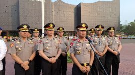 Kapolda Banten Irjen Pol Hendra Kurniawan bersama jajaran pejabat utama Polda Banten dan jajaran kapolres usai upacara serah terima jabatan di Lapangan Apel Mapolda Banten (Dok)