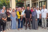Keluarga pelapor usai pemeriksaan kasus dugaan kekerasan dalam rumah tangga (Dok)