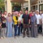 Keluarga pelapor usai pemeriksaan kasus dugaan kekerasan dalam rumah tangga (Dok)