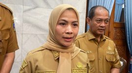 Bupati Serang, Ratu Rachmatuzakiyah Saat Dikonfirmasi Angka Kesehatan Masyarakat Kabupaten Serang (Pung/totalbanten).